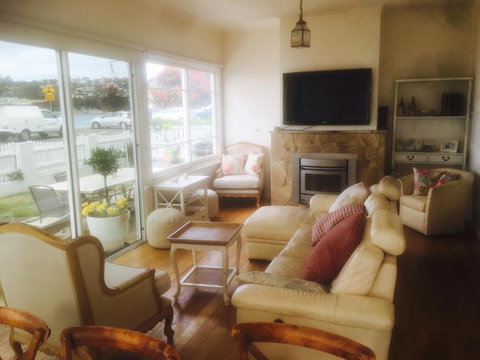 The Ultimate Beach House - Foster Accommodation 4