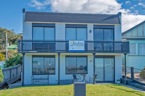 Aruba Apartments - Foster Accommodation 1