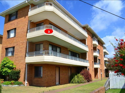Villa Capri 3 Just A Hop Skip & Jump To Bowling Club - Foster Accommodation 3