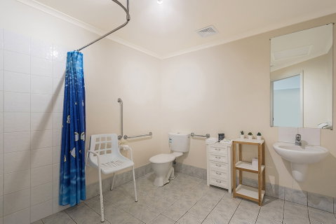 Cetacea Luxury Apartments - Foster Accommodation 6