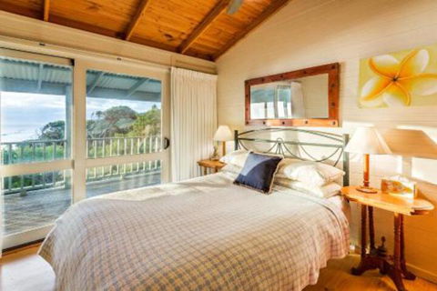 Yallingups Best Located Beach House - Foster Accommodation 2