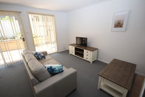 Waters Edge - Foster Accommodation 1