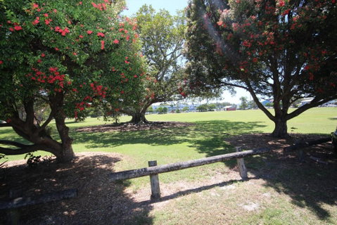Waters Edge - Foster Accommodation 4