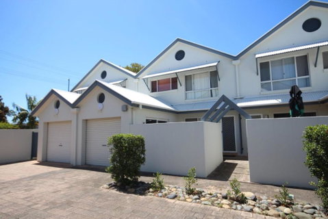 Waters Edge - Foster Accommodation 3