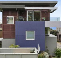 SURF CENTRAL Wifi double garage  smack bang in the middle of town - Foster Accommodation