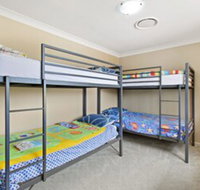 Ajax Avenue 6 - Foster Accommodation