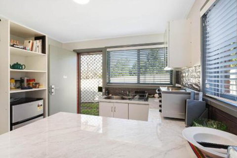 The Beach Shack On Beach Street - Foster Accommodation 4