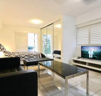 Modern Studio Apartment With Pool  Amazing Views - Foster Accommodation