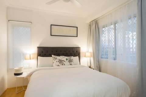 Urban Escape Strathfield - Foster Accommodation 4