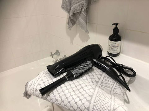 Escape To Strathfield For 8 Guests - Foster Accommodation 3