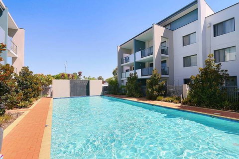 Convenient 3 Bedroom Apartment Close To Casino & CBD - Foster Accommodation 1