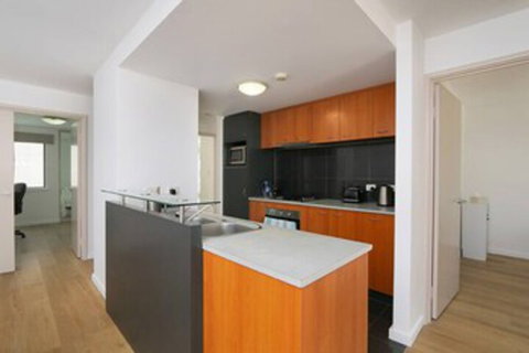 Convenient 3 Bedroom Apartment Close To Casino & CBD - Foster Accommodation 0