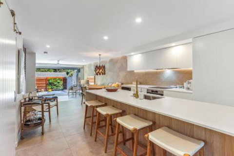 Hidden Treasure Little Cove - Foster Accommodation 5