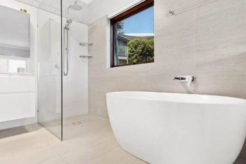 Nunkeri 5 Kerrie Close Stunning House With Fabulous Views Linen WIFI & Air Conditioning - Foster Accommodation 3