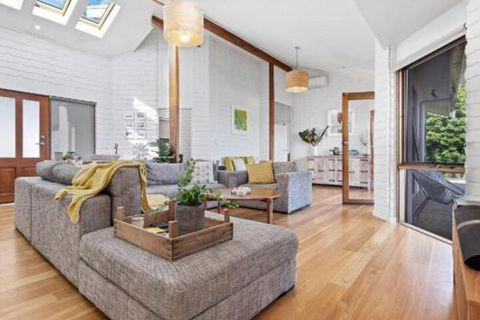 Nunkeri 5 Kerrie Close Stunning House With Fabulous Views Linen WIFI & Air Conditioning - Foster Accommodation 4