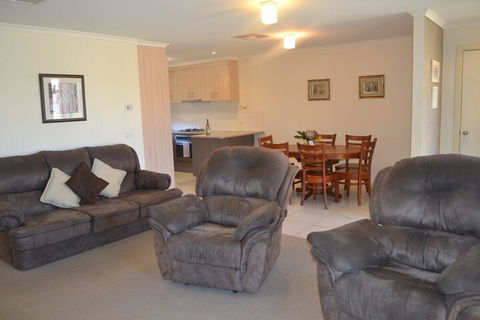 Amarco Mulwala - Foster Accommodation 5
