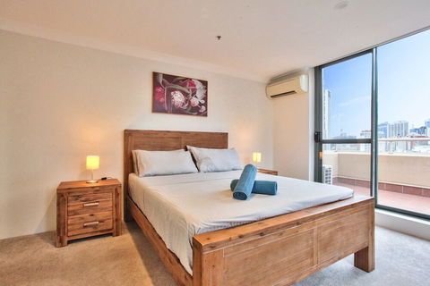Apartment Hyde Park George - Foster Accommodation 3