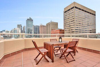 Apartment Hyde Park George - Foster Accommodation 1