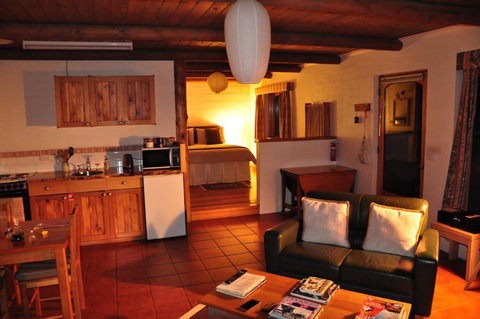 Herons Rise Vineyard Accommodation - Foster Accommodation 4