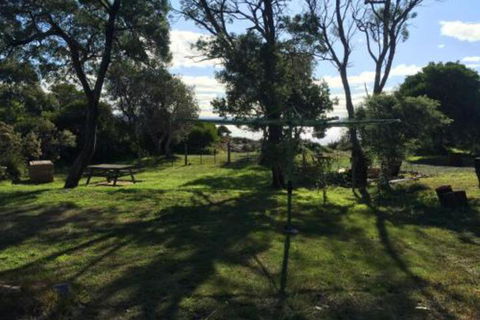 Alluvion Beach Cottage - Foster Accommodation 1