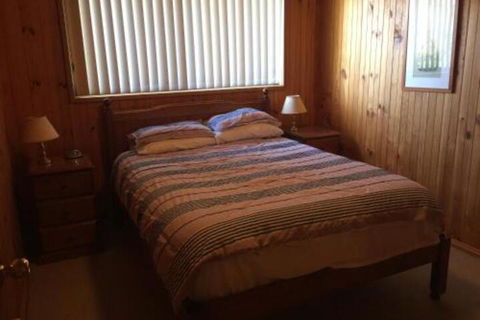 Alluvion Beach Cottage - Foster Accommodation 2