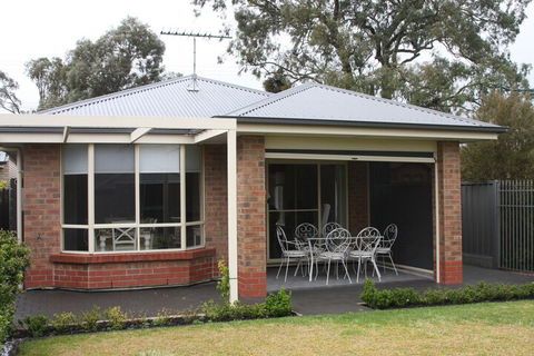 C And C Tanunda - Foster Accommodation 2