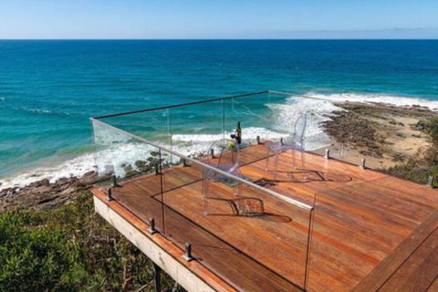 THE DECK HOUSE A WYE RIVER ICON - Foster Accommodation 6