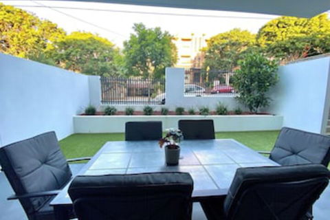 Ascot Apartments - Foster Accommodation 0