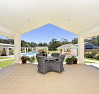 One Mile Mansion - Foster Accommodation