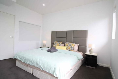 154 Wyndham - Foster Accommodation 3