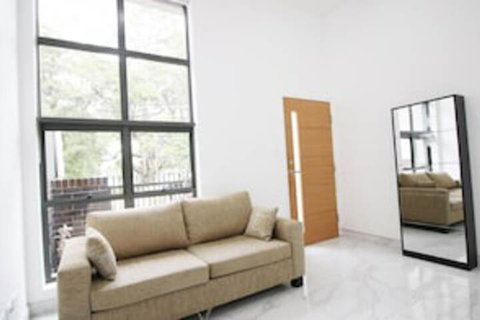 154 Wyndham - Foster Accommodation 0