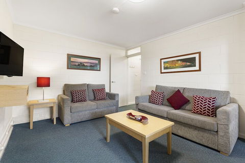 Regent Park - Foster Accommodation 3