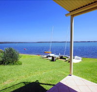 Blue Water at Mannering Park - Foster Accommodation