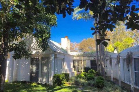 Wisteria Cottage On The Lagoon / Beach - Foster Accommodation 0