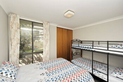 The Crest Unit 5 / 6 8 Tomaree Road - Foster Accommodation 0