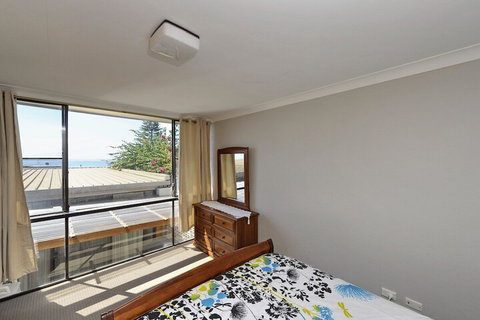 The Crest Unit 5 / 6 8 Tomaree Road - Foster Accommodation 6