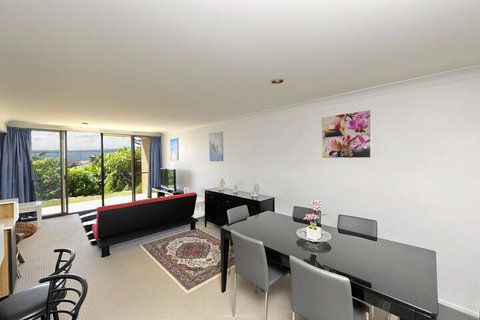 The Crest Unit 5 / 6 8 Tomaree Road - Foster Accommodation 3
