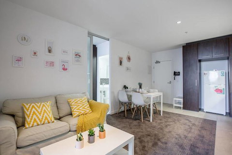 New Renovated & Cozy Apt Closes To Southern Cross - Foster Accommodation 1