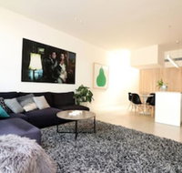 Inspired Designer Carlton North Terrace - Rejuvenate Stays - Foster Accommodation