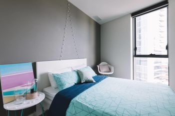 Experience Waterfront Luxury With Views - Foster Accommodation 2
