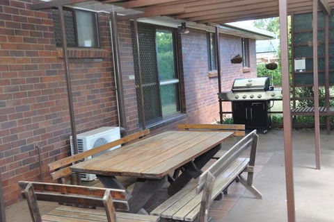 Rangehouse - Foster Accommodation 4