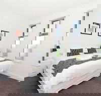 Style in the Heart of Caulfield - Foster Accommodation