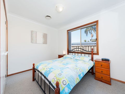 Little Rocky At Fingal Bay - Foster Accommodation 2