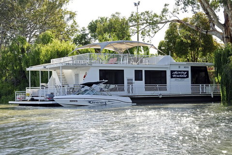 Boats And Bedzzz Houseboat Stays & Renmark River Villas - Foster Accommodation 1