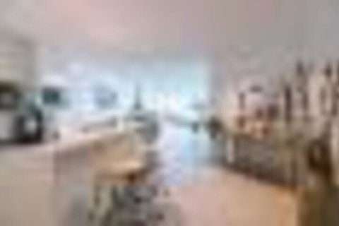 Panoramic Vista From A 54 Floor CBD Apartment - Foster Accommodation 2