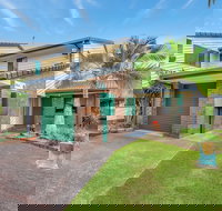 Fountain View Villa - Q Stay - Foster Accommodation