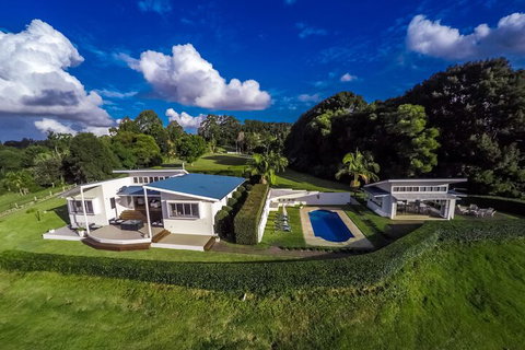 A PERFECT STAY - Byron's Brae - Foster Accommodation 3