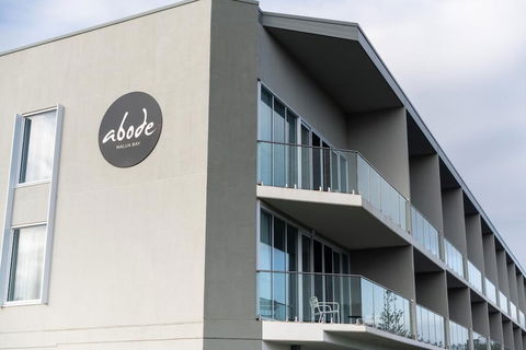 Abode Hotel Malua Bay - Foster Accommodation 0