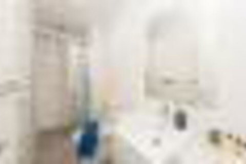 Lakeview Apartments Suite 17 - Foster Accommodation 2