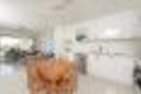 Lakeview Apartments Suite 17 - Foster Accommodation 0